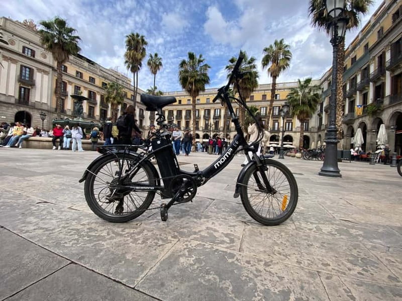 Barcelona: Full-Day Bike/E-Bike Rental with Helmet and Lock - Your self-guided route: how to build a day with Gaudí, plazas, and the sea