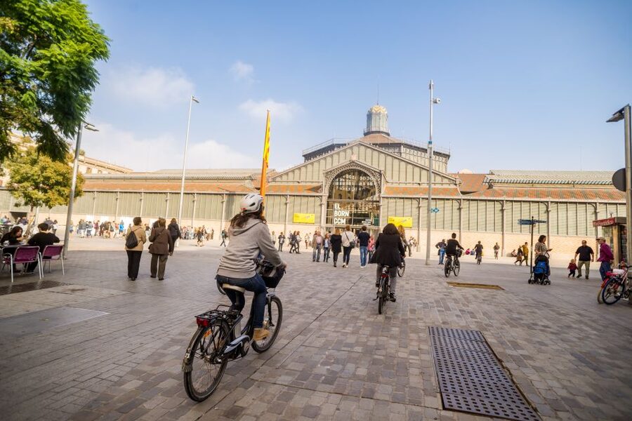 barcelona: Gaudi Highlights eBike tour - How long the stops feel (and what to expect from the 3-hour rhythm)