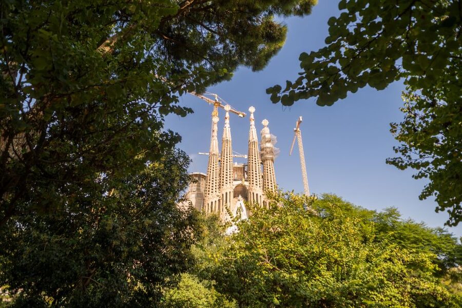 barcelona: Gaudi Highlights eBike tour - Passeig de Gràcia and the Manzana de la Discordia: the modernism comparison you can actually enjoy