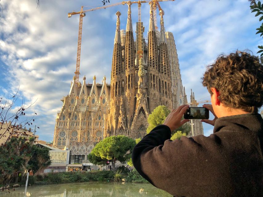Barcelona: Guided Bike or E-Bike City Tour - Gothic Quarter Magic: Medieval Streets, Hidden Squares, Plaça del Rei