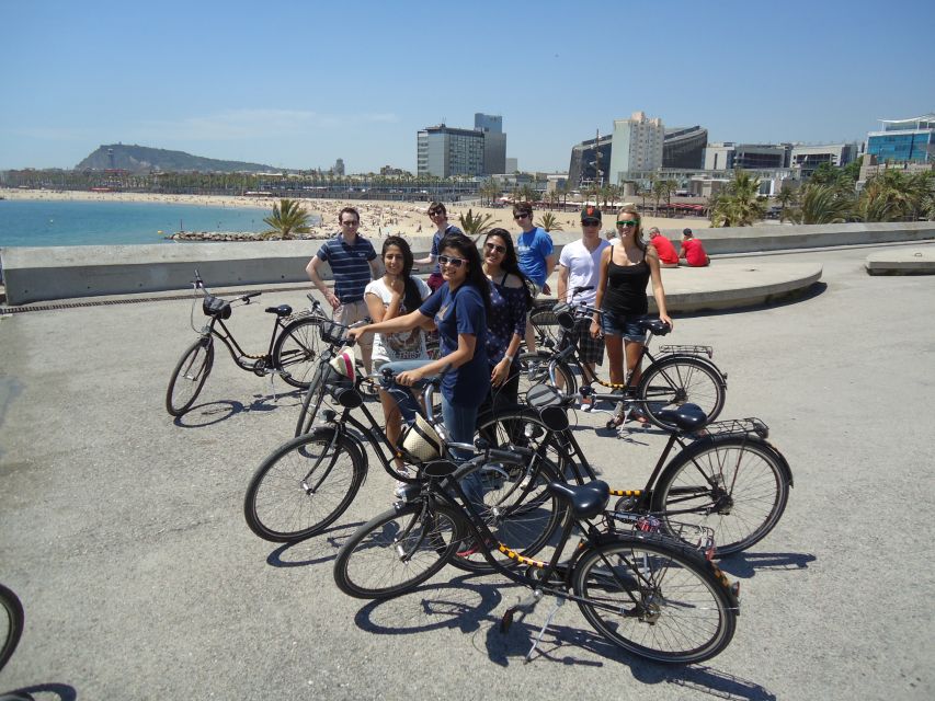 Barcelona Highlights Bike Tour: Cycle along the beach! - The ride start: Pensió 45 and how the tour gets organized
