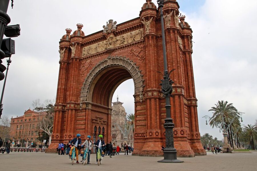 Barcelona: Montjuic Hill E-Bike Tour - Key things that make this Montjuïc e-bike tour work