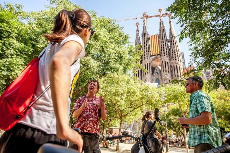 Barcelona: Private Group Bike Tour - Port Olimpic and the beaches: the sea-breeze opener