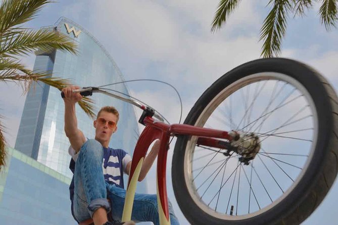 Barcelona's Original Bike Tour in English - Entering Barcelona by bike: why this 3-hour format works