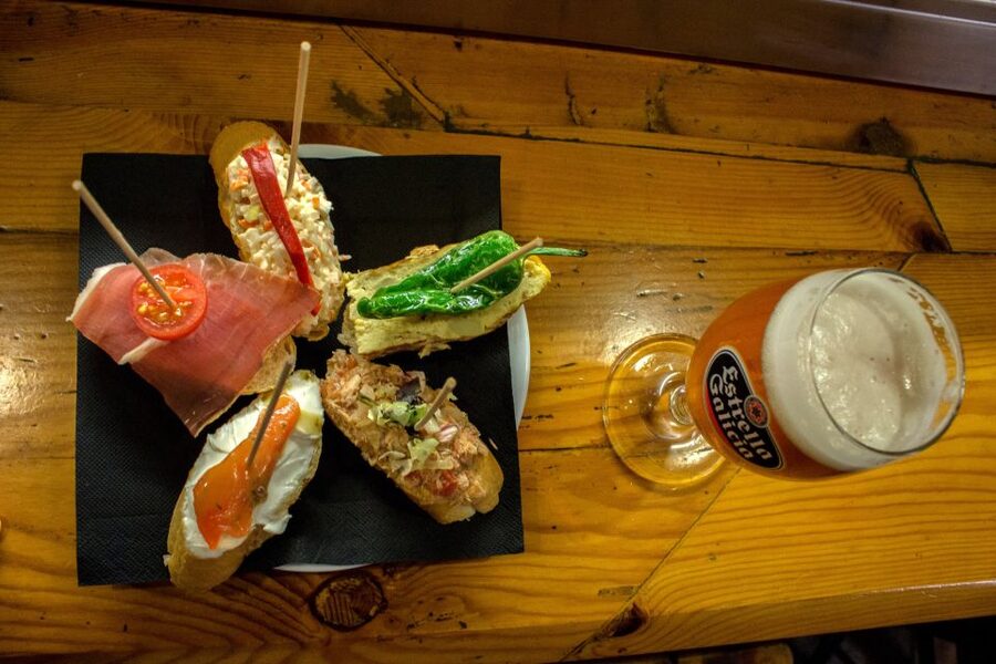Barcelona Tapas 3-Hour Bike Tour - The Tapas Stop by the Sea: 4 Plates, a Drink, Real Social Eating
