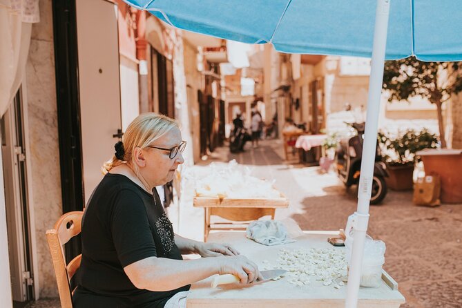 Bari Bike Tour with Pasta Experience - Castello Normanno Svevo and the Piazza Chain