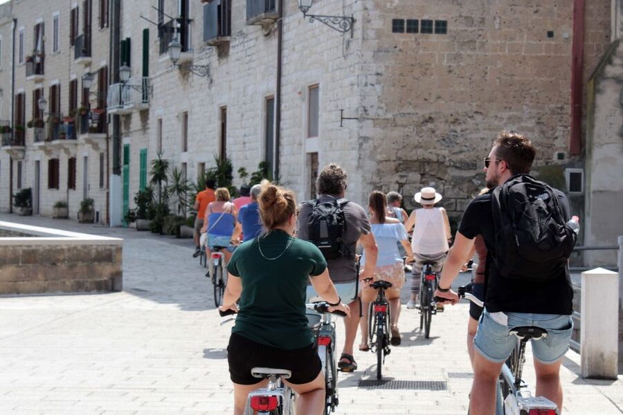 Bari: City Highlights Guided Bike Tour - Old Town lanes: Saint Nicholas, Saint Sabinus, and everyday pasta scenes