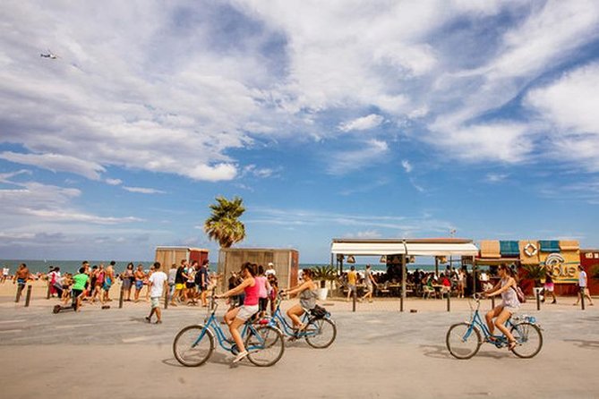 Beach Bike Tour Barcelona - Mirador de Colom and Drassanes: a quick start with big views