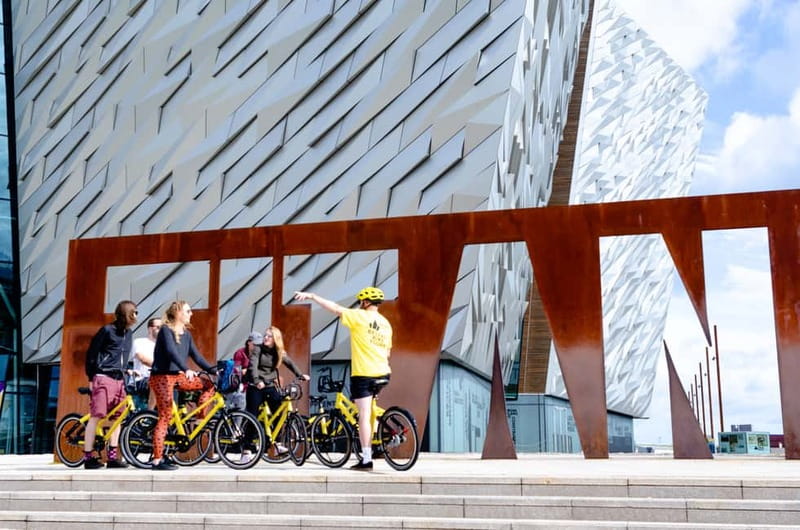 Belfast: City Highlights Bike Tour - A final local bar stop to end on Belfast time