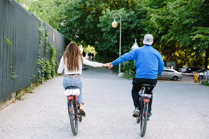 Berlin City Bike Tour with Beer Garden Stop - Meeting at Alexanderplatz: the TV Tower, the bike fit, and your quick reset