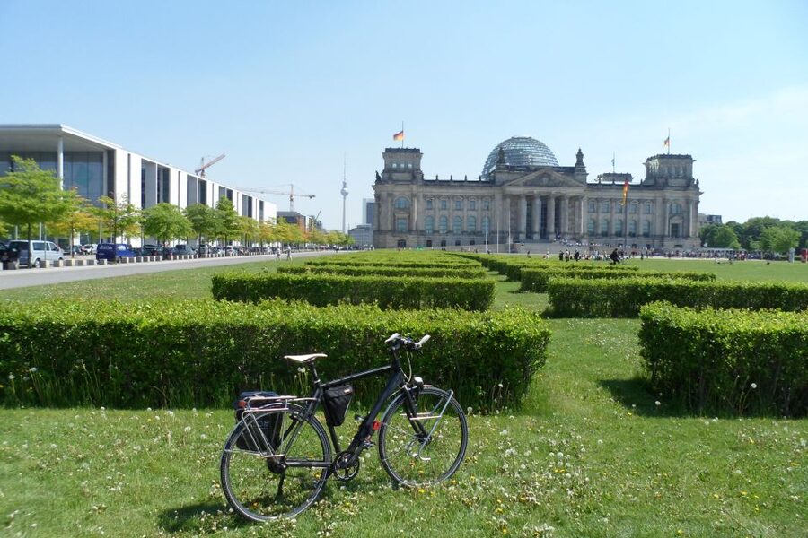 Berlin: E-Bike Tour of the Berlin Wall and Mitte Highlights - Key things to know before you book