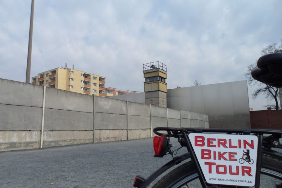 Berlin: E-Bike Tour of the Berlin Wall and Mitte Highlights - Price and value: what $48 really buys you