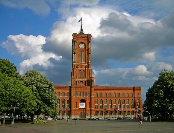 Berlin: Guided Bike Tour to Explore the Highlights - Key highlights you’ll pedal past