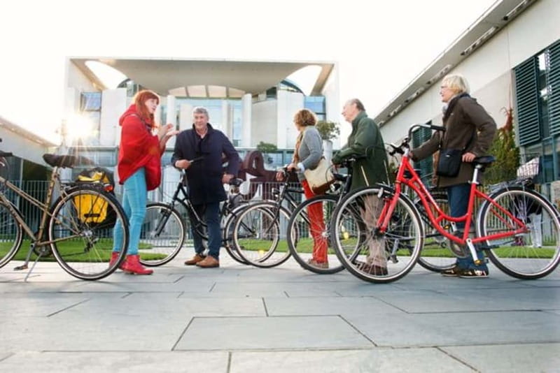 Berlin: Highlights Guided Bike Tour - Why This 3-Hour Berlin Bike Loop Works So Well