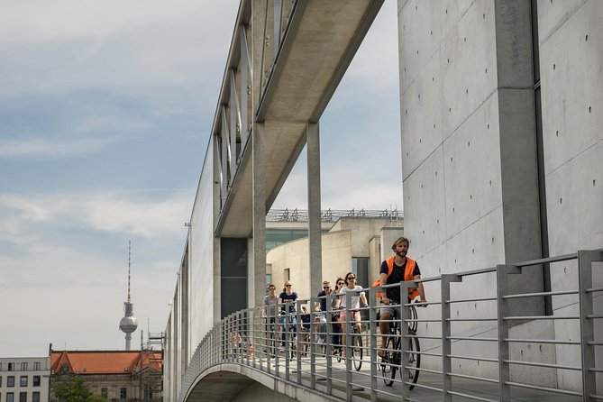 Berlin Highlights Sightseeing Bike Tour in Small Groups - Why this Berlin bike tour is such a practical first-day move