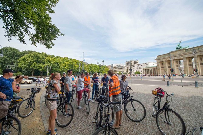 Berlin Highlights Sightseeing Bike Tour in Small Groups - Guides make or break it—and this one sounds consistently strong
