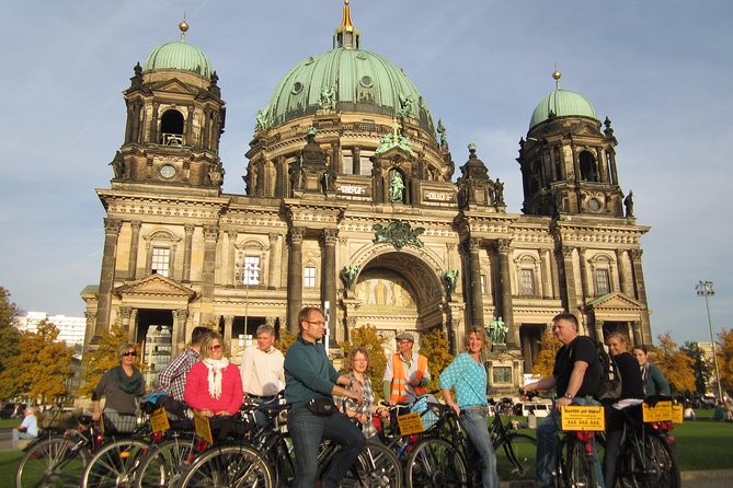 Berlin Highlights Sightseeing Bike Tour in Small Groups - How the “small-group” size changes the experience