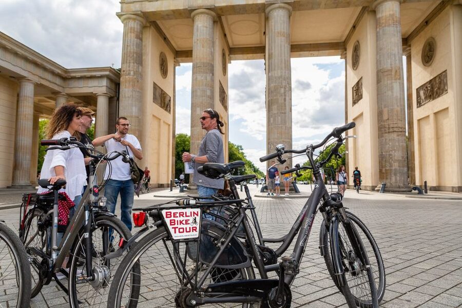 Berlin Wall History Small Group Cycling Tour - The 4-hour pacing: how to make the most of the ride time
