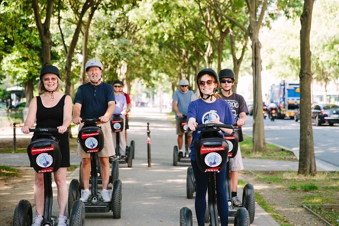 Best of Paris Electric Bike Tour - Ecole Militaire: starting with a landmark facade and easy momentum