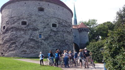 Best of Tallinn 2-Hour Bike Tour - Starting at Vene 33: easy meetup, smooth ride start