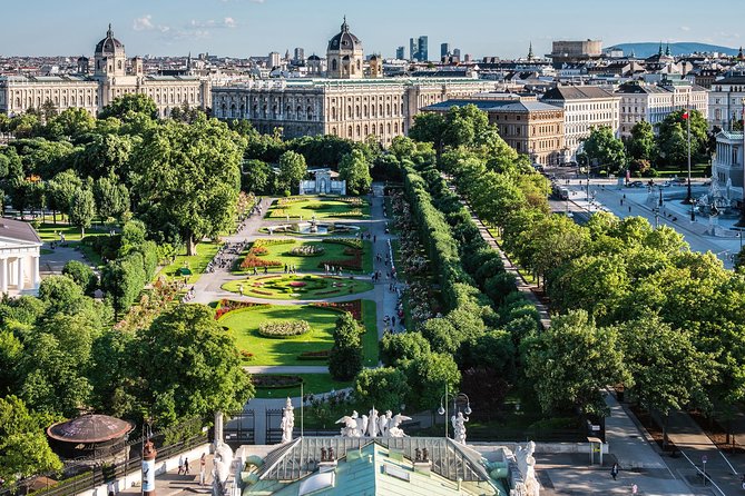 Bicycle tour - Vienna Complete - Am Hof and Volksgarten: old squares, markets, and statues