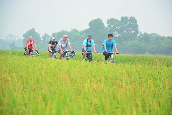 Bicycle Tours Hanoi: Full Day Bicycle Tour Hanoi Countryside - Lunch at a local family home: what it adds to the day