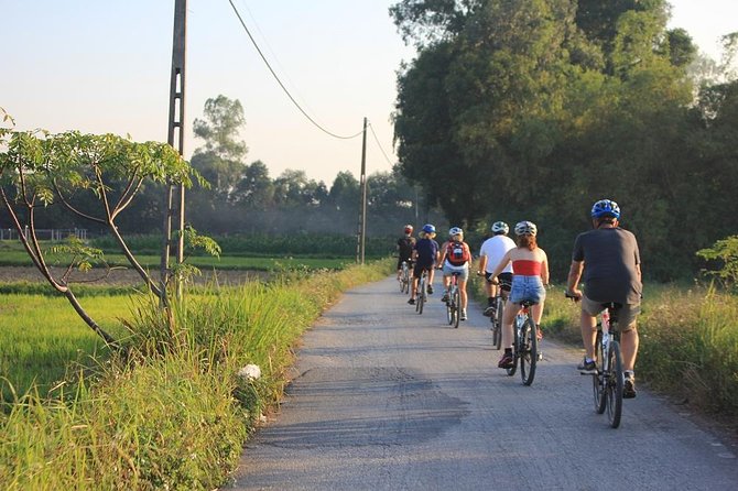 Bicycle Tours Hanoi: Full Day Bicycle Tours City & Countryside - Huu Tiep Lake and the downed B-52 at Ngoc Ha flower village