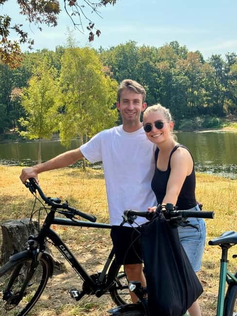 Bike or E-Bike Tour Tirana : Highlights & Grand Park Guided - Bunk’Art 2 and the Berlin Wall section: reading communist history without a textbook