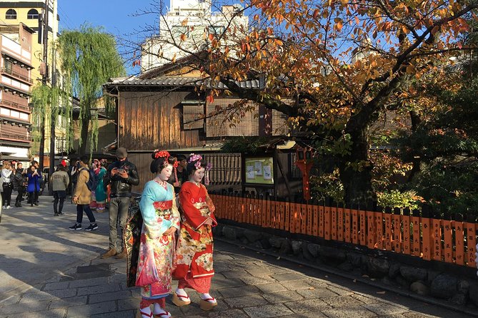Bike Tour Exploring North Kyoto plus Lunch - Gion stop: quick look at the geisha district, no stress