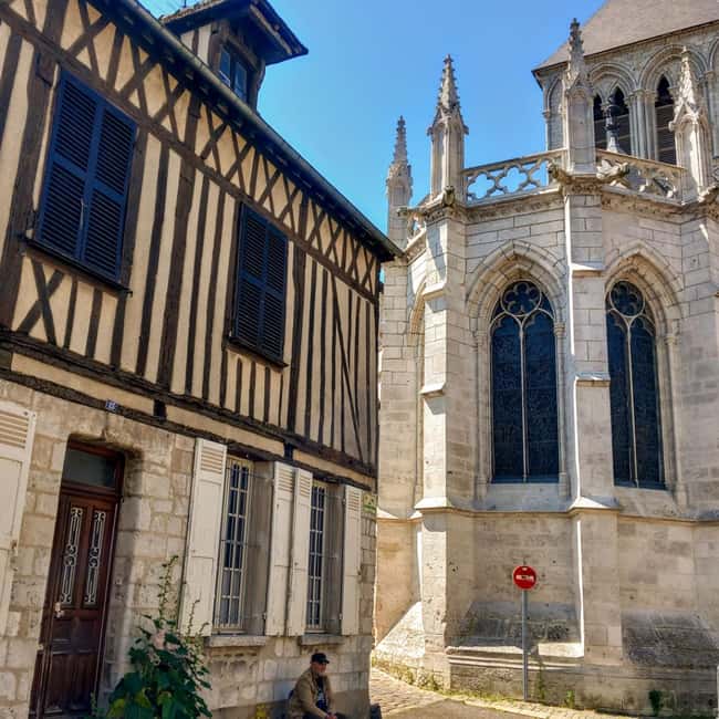 Bike tour from Vernon to Giverny with local guide - The medieval Vernon walk you’ll remember (even if you skip museums)
