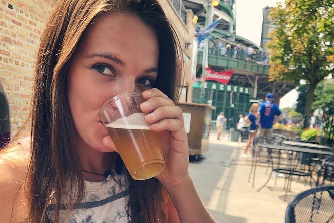 Bikes, Bites & Views: Chicago's Signature Dishes Bike Tour-Adults - Riding Chicago with a built-in eating plan