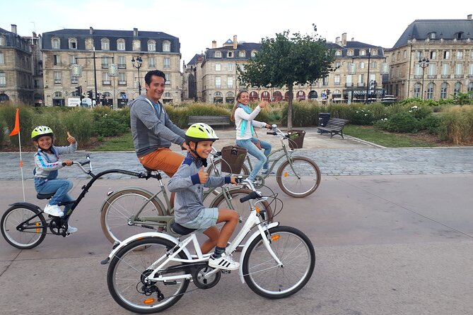 Bordeaux bike tour "The Best of Bordeaux" - Darwin and the Chaban-Delmas Bridge: Modern Bordeaux on the River