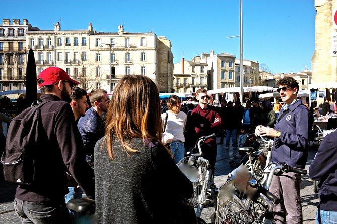 "Bordeaux by bicycle: a 3-hour tour immersive experience" - Choose your bike: regular or e-bike (and why both work)