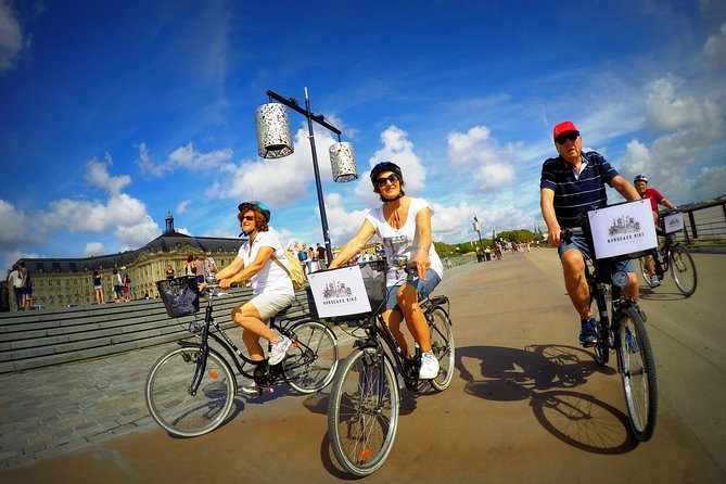 Bordeaux Essentials Sightseeing Bike Tour with a Local Guide - The ride experience: pace, safety, and those 6-speed gearing advantages