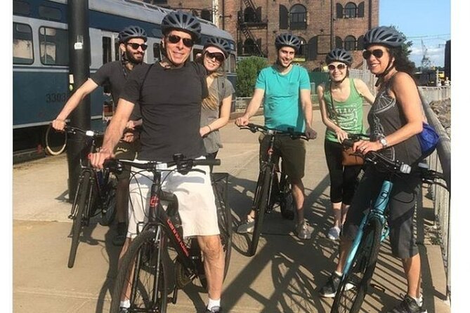 Brooklyn Bike Tour - How the Small-Group Format Changes the Whole Experience