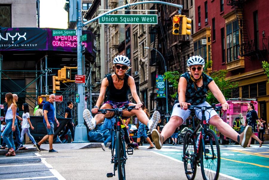 Brooklyn: Sightseeing Bike Tour with Local Guide - Quick hits