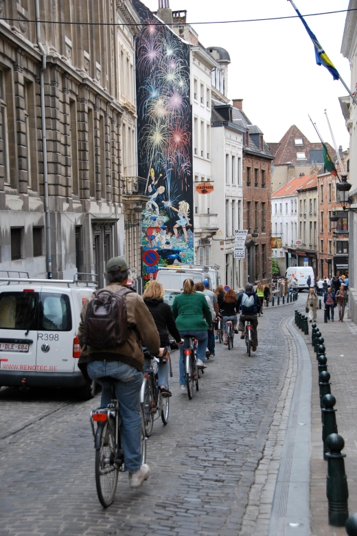Brussels: Sightseeing Bike Tour - How the Ride Feels: Cobblestones, Hills, and a Pace That Works