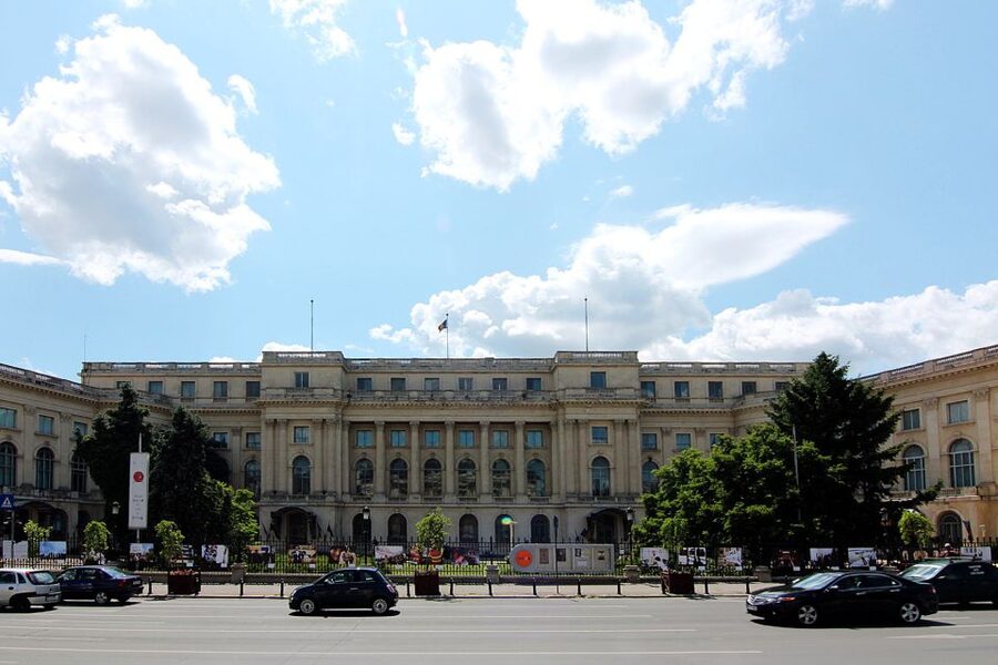 Bucharest: 2-Hour City Highlights Bike Tour - English guiding that turns landmarks into a story you can repeat