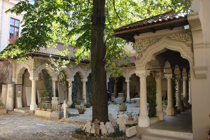 Bucharest Highlights Bike Tour - Bikes, safety, and riding comfort in real Bucharest streets
