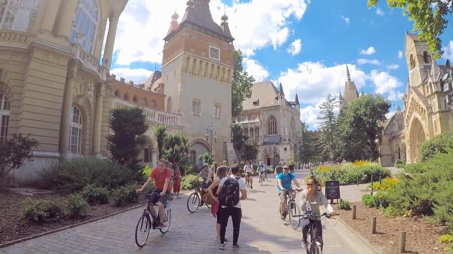 Budapest Bike Tour with a Hungarian Goulash - Price and value: does $42 make sense for this much coverage?