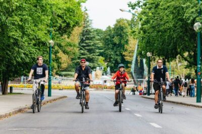 Budapest: Grand Sightseeing Bike Tour - Where You Start: Stasher and Why It’s Helpful