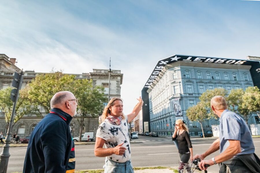 Budapest: Guided City Discovery Bike Tour - Key things that make this tour worth it