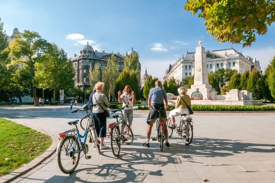 Budapest: Guided City Discovery Bike Tour - Returning toward the Basilica through smaller streets