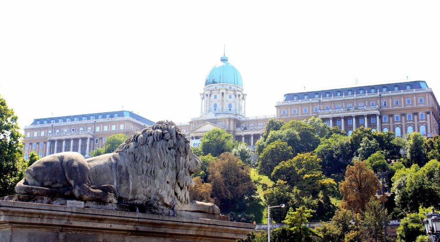 Budapest: Guided City Tour by E-Bike - Riding down the Danube Promenade to the finish at Opera House