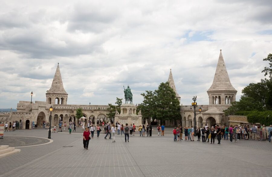 Budapest: Guided City Tour by E-Bike - The e-bikes, pacing, and safety that make it feel easy