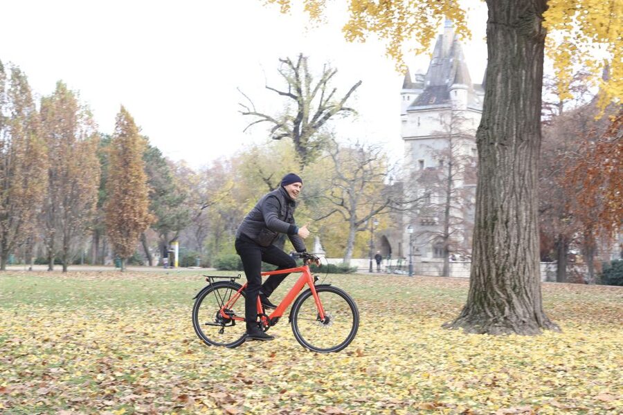 Budapest: Guided Downtown Electric Bike Tour - Castle Hill on an e-bike: Matthias Church and Fisherman’s Bastion viewpoints