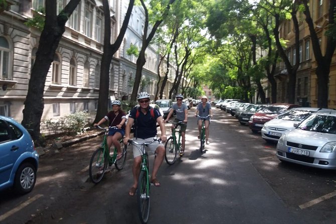 Budapest Highlights Bike Tour - Meeting at Szent István tér and getting rolling without stress