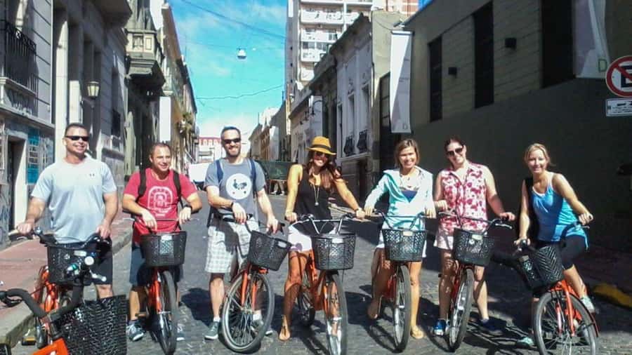 Buenos Aires Bike Tour: South or North Circuit - Plaza de Mayo: Casa Rosada, Cabildo, and the political core