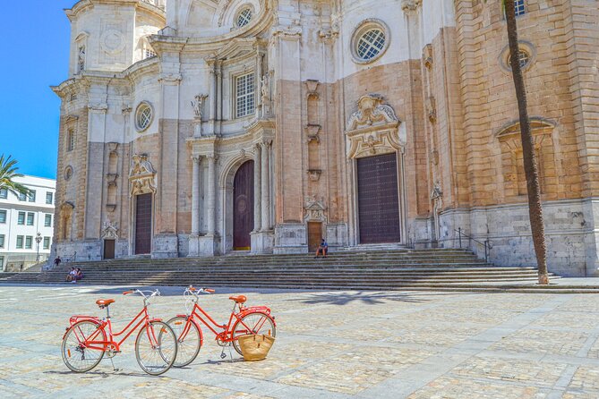 Cadiz Small Group Bike Tour - Playa de La Caleta: the beach stop that turns into a history lesson