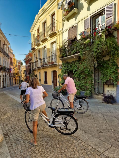 Cagliari: 2-Hour Guided E-Bike Tour with Coffee - Marina and Villanova: the easy on-ramp to old Cagliari